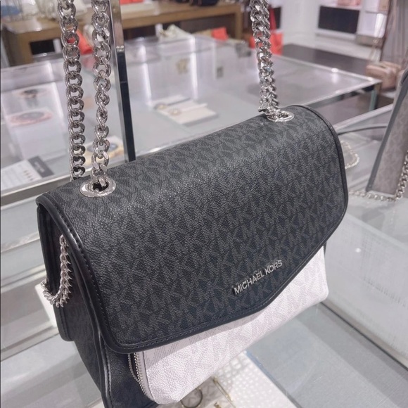 Michael Kors Regina Medium Flap Shoulder Bag - Picture 2 of 6